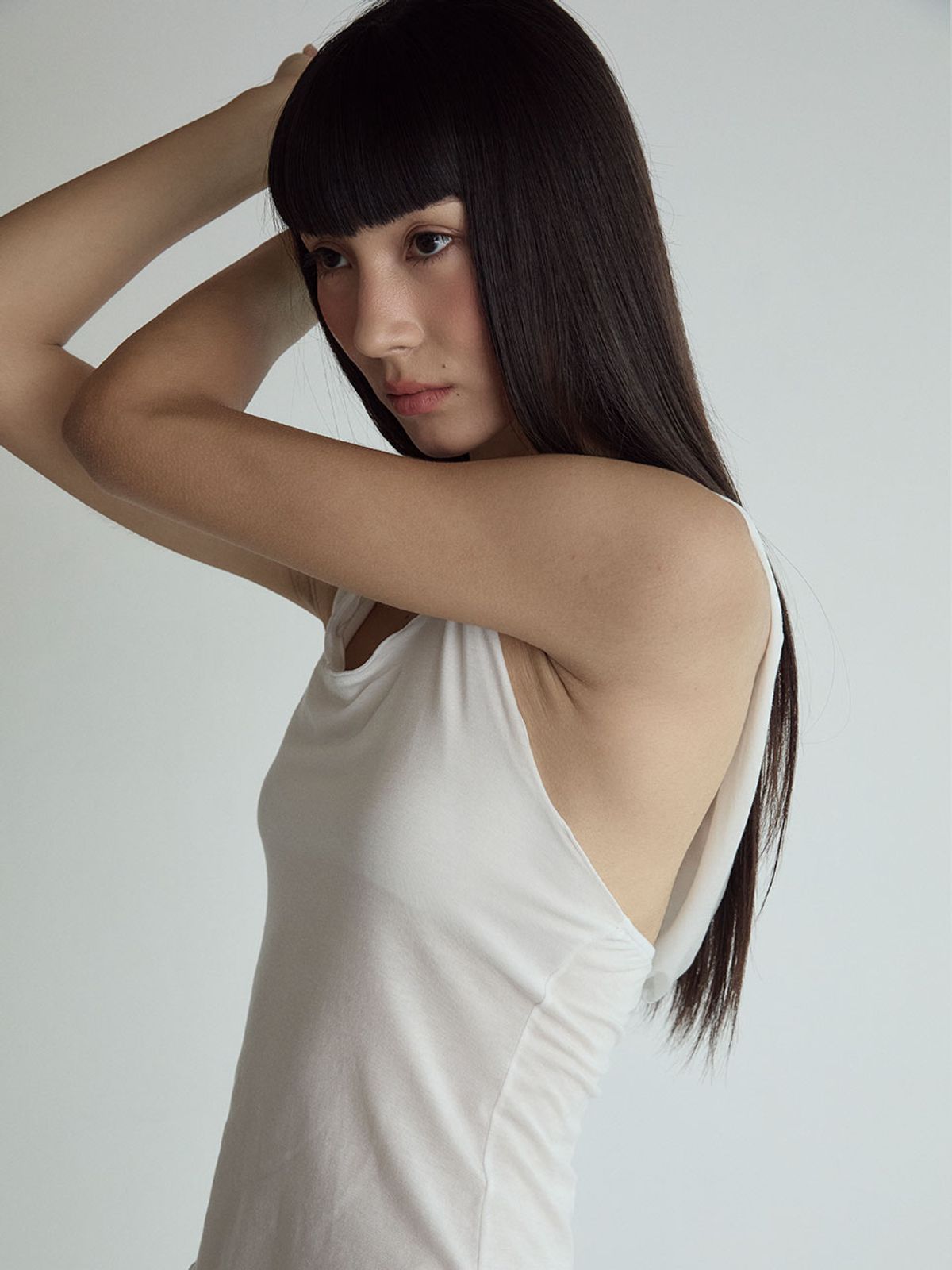 비수스(VISUS) Hood Sleeveless Top_White
