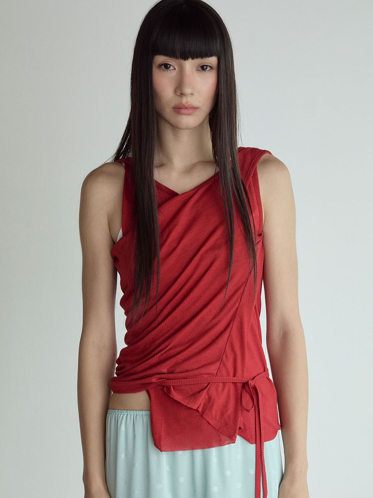 비수스(VISUS) Layered Sleeveless Top_True Red
