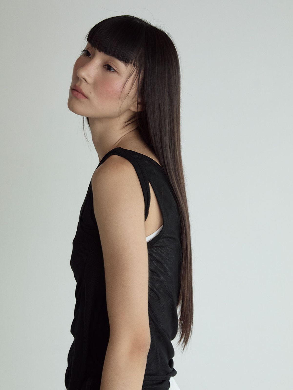 비수스(VISUS) Layered Sleeveless Top_black