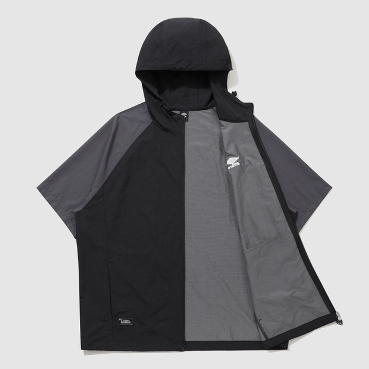 엄브로(UMBRO) 썬샤워 반팔 후드 자켓 블랙(UQ321CJK71)