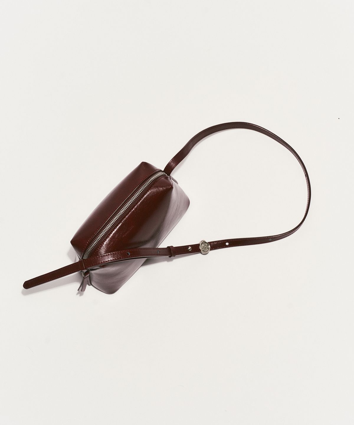 리이(RE RHEE) SQUARE CROSSBODY BAG BURGUNDY