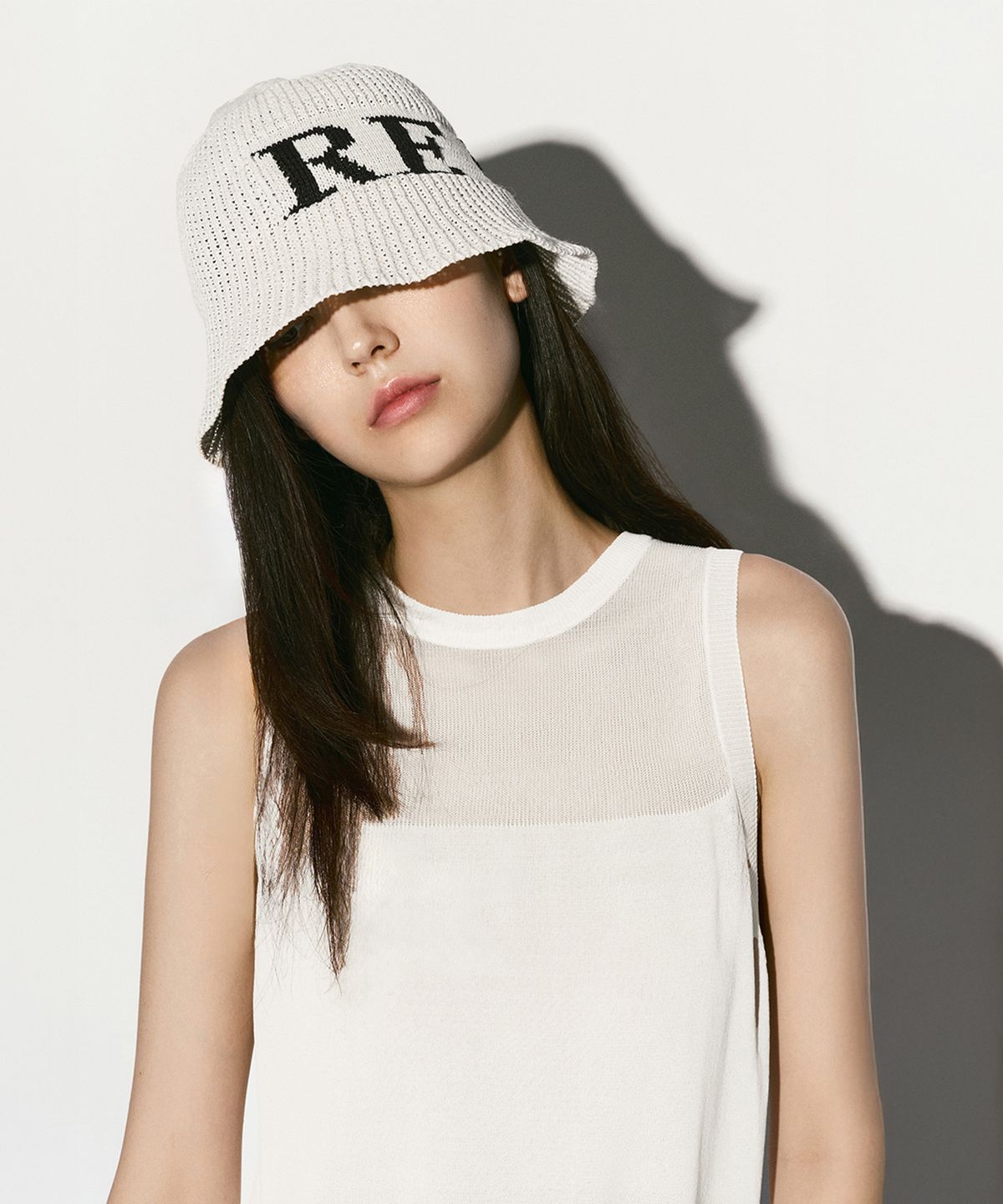리이(RE RHEE) SHEER MESH SLEEVELESS TOP WHITE