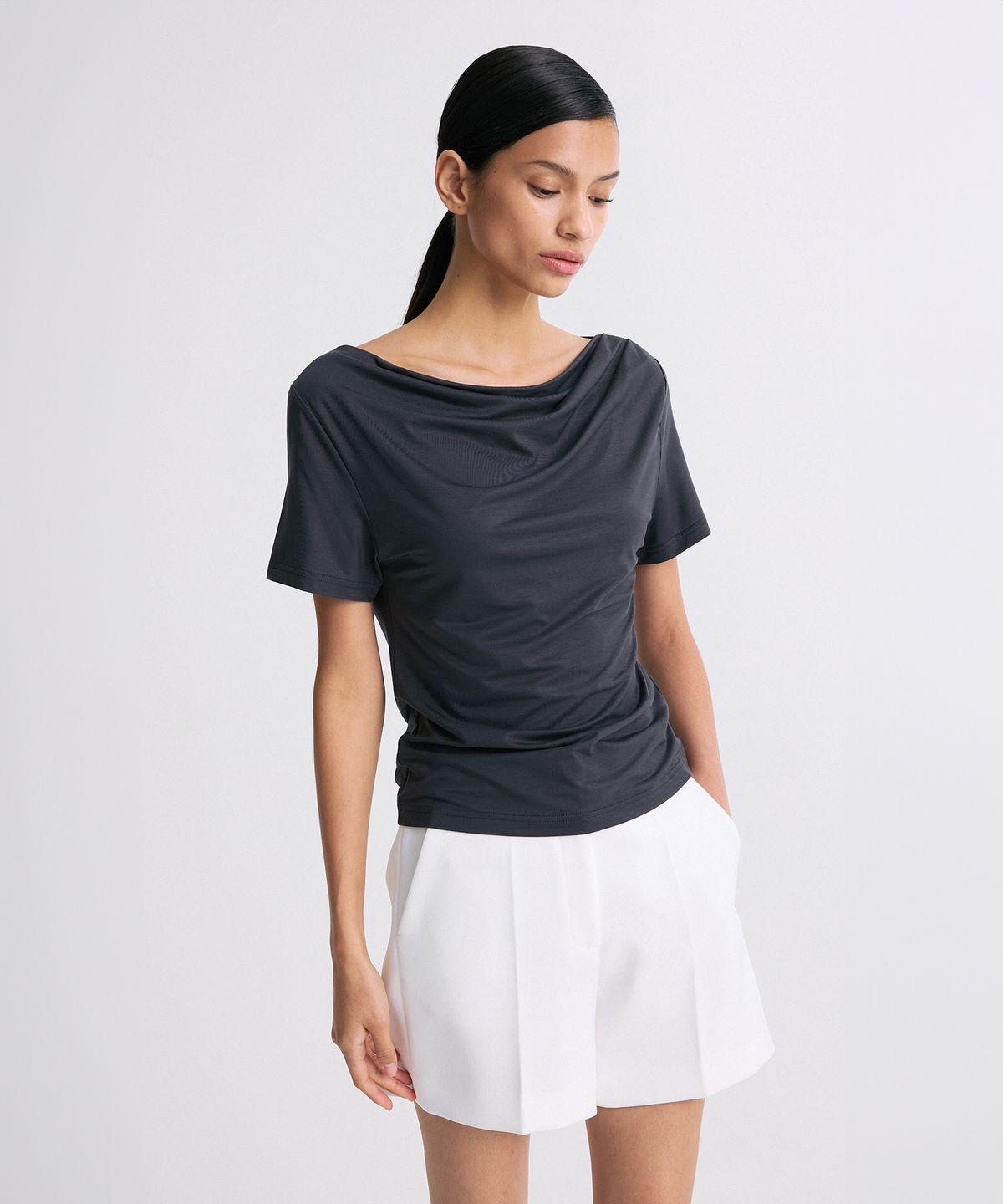 리이(RE RHEE) DRAPED HALF-SLEEVE TOP CHARCOAL