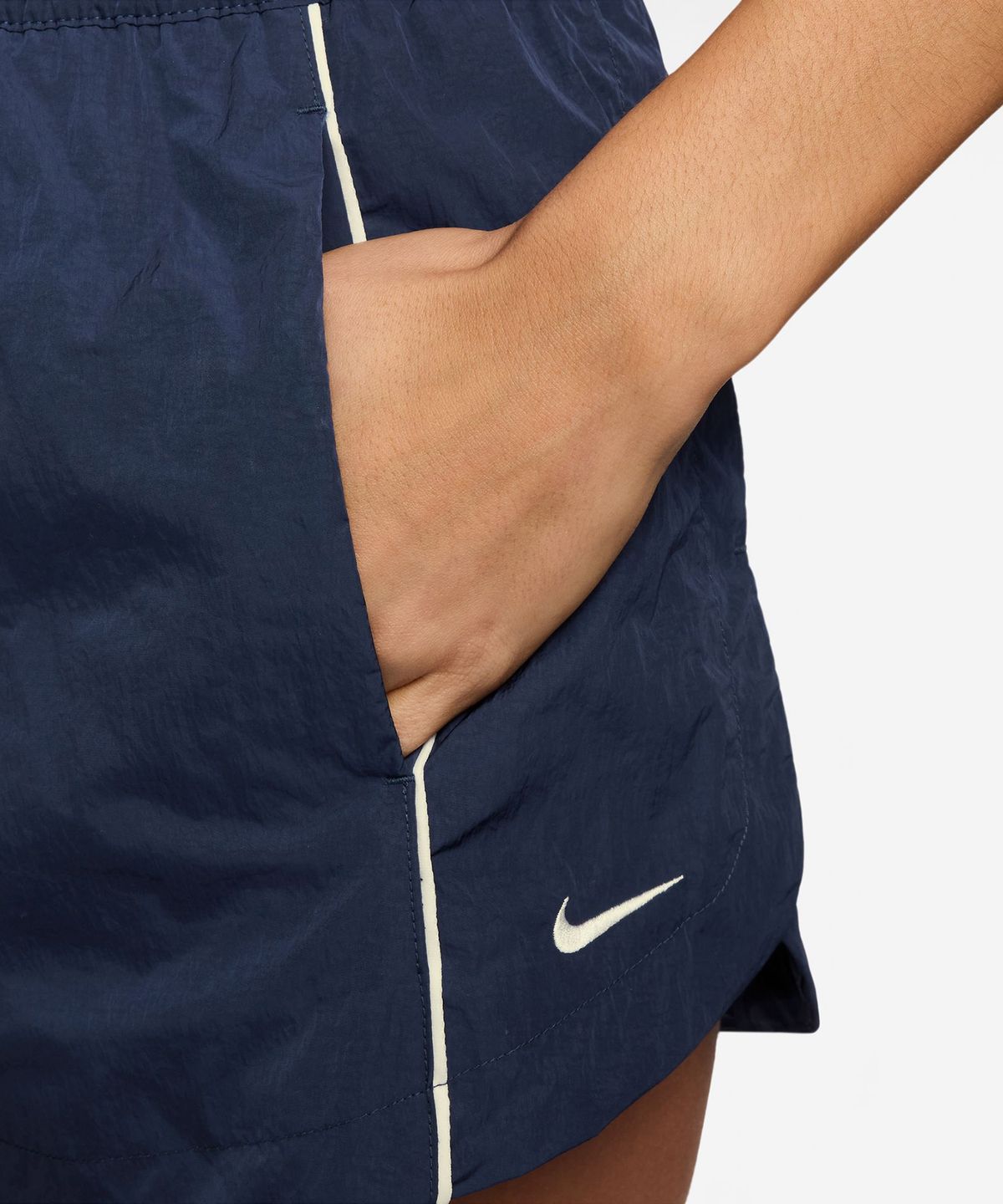나이키(NIKE) 미드라이즈 2인치 우븐 쇼츠 - 네이비 / FV7501-410