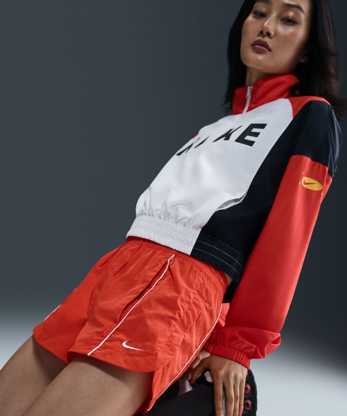 나이키(NIKE) 미드라이즈 2인치 우븐 쇼츠 - 블랙 / FV7501-633