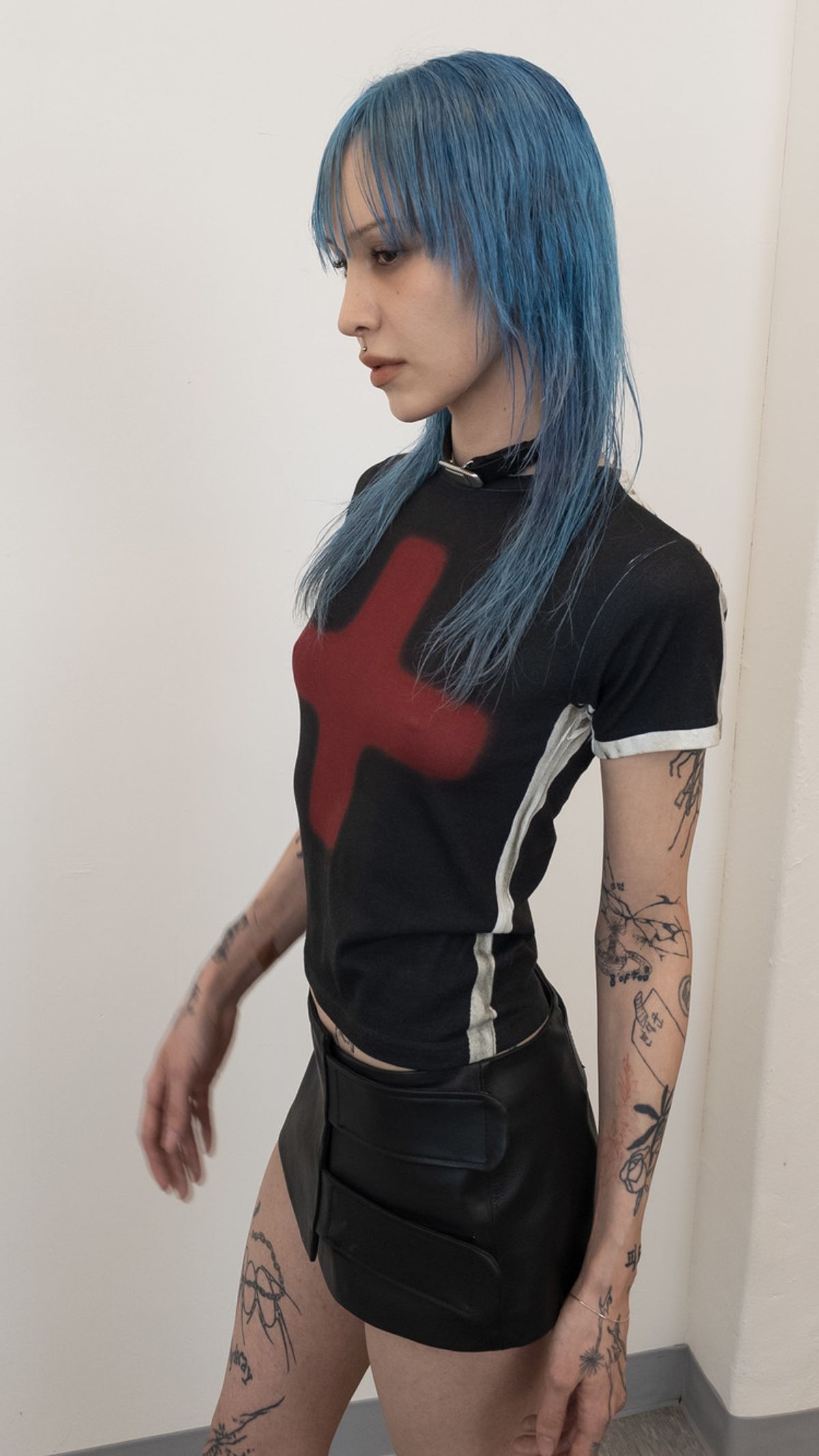 도그마 엑스(DOGMA EHKS) CROSS CROP SHORT SLEEVE BLACK