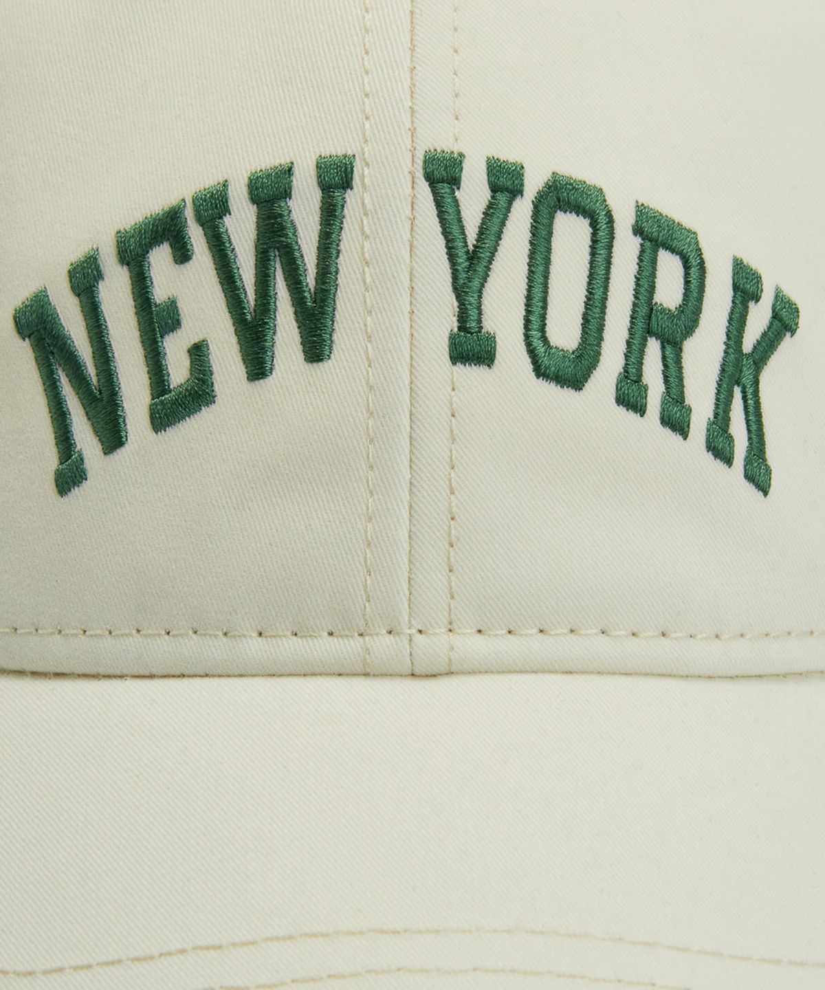 에르에르(ERER) Embroidered New York Artwork Baseball Cap Ivory