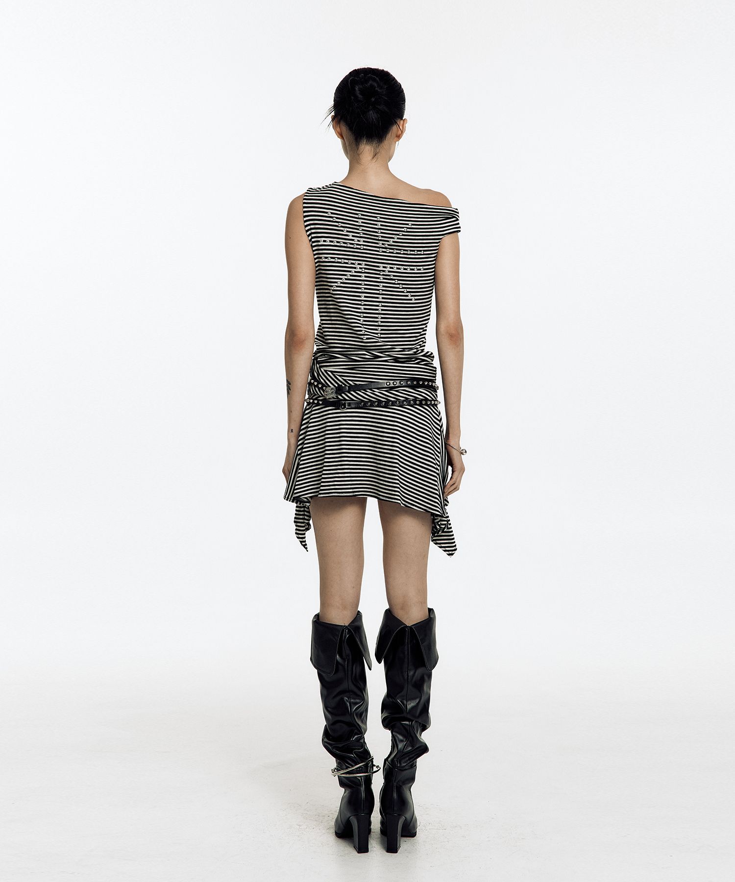 MUSINSA | KASHIKO Asymmetric Stud Onepiece Stripe