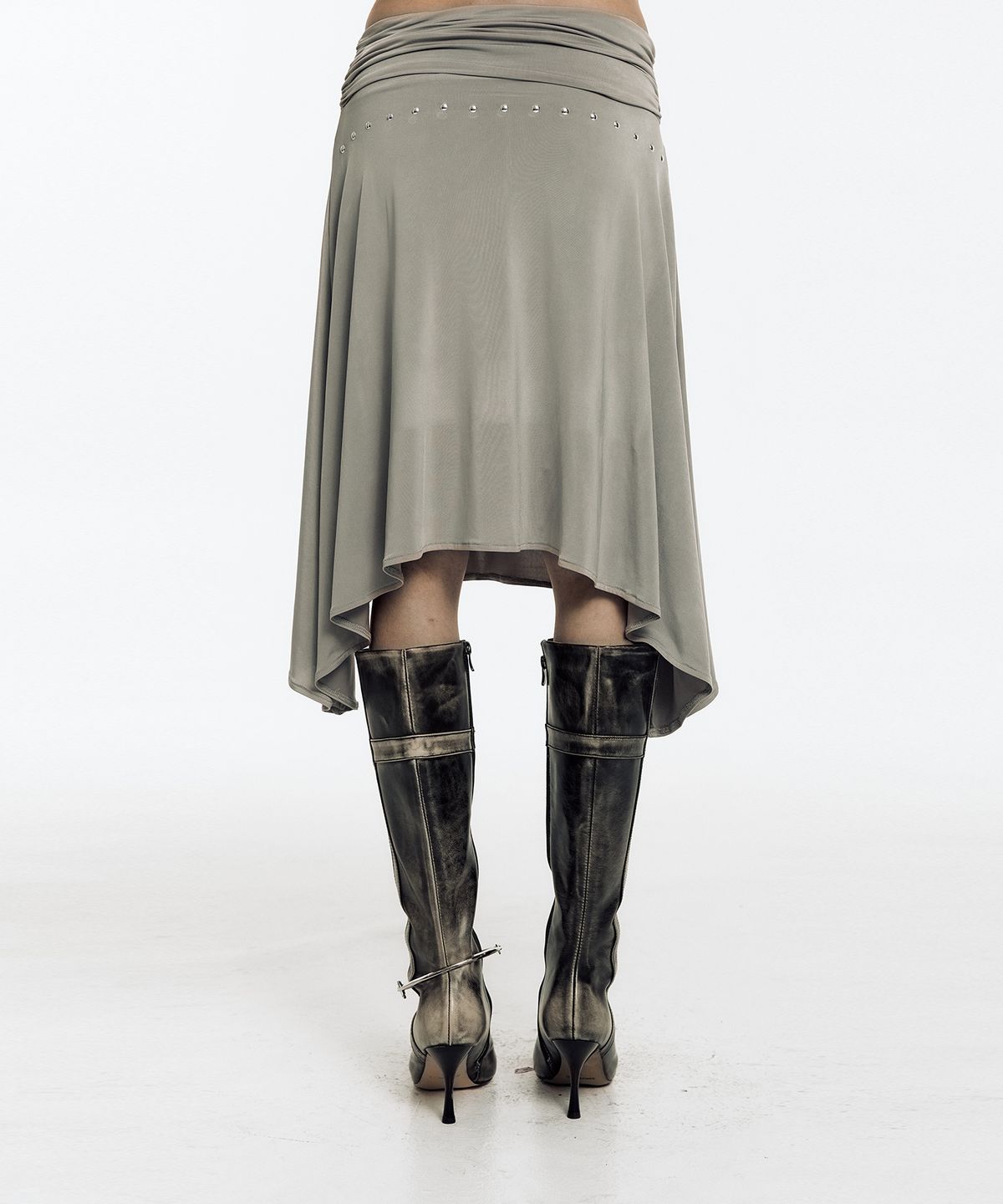 카시코(KASHIKO) Stud Drape Flare Skirt Warm Gray
