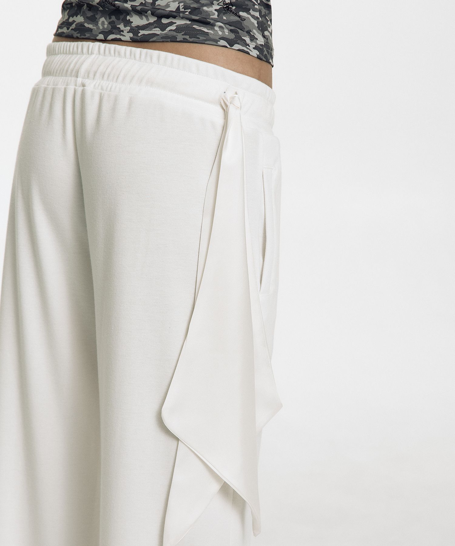 【KASHIKO】Scarf Sweat Pants MUSINSA | KASHIKO Scarf Sweat Pants White