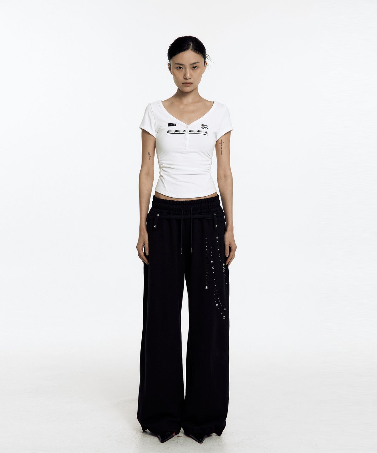 카시코(KASHIKO) Zen Button Henley Neck Top White