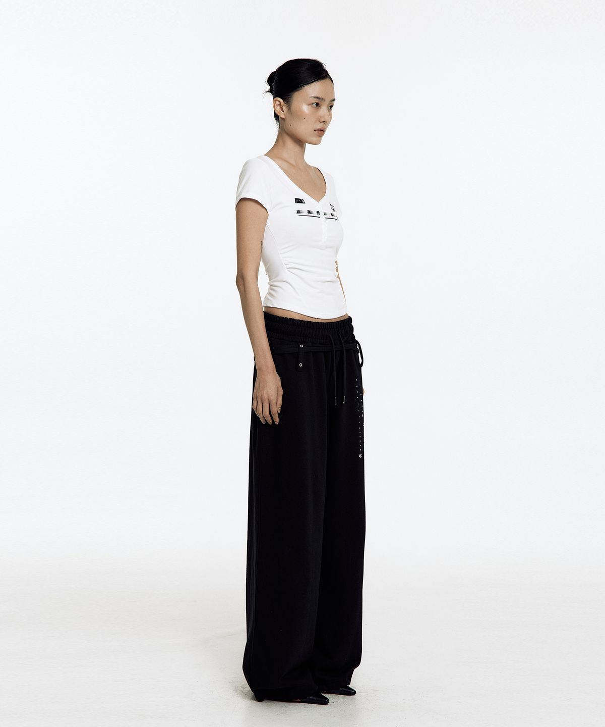 카시코(KASHIKO) Zen Button Henley Neck Top White