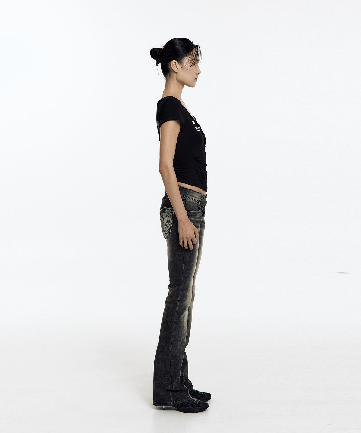 카시코(KASHIKO) Zen Button Henley Neck Top Black