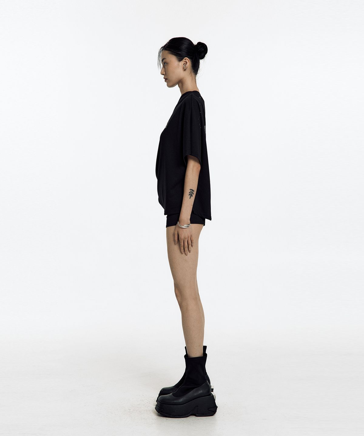 카시코(KASHIKO) Zen One Shoulder Top Black