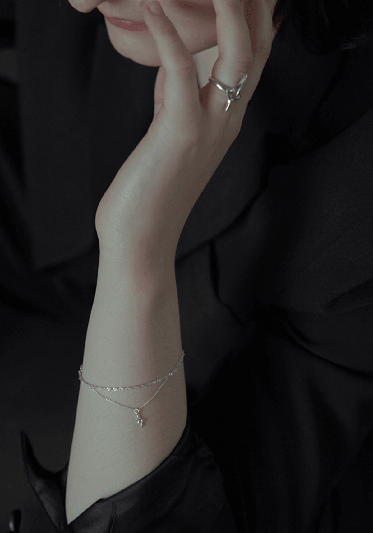 오버그레이(OVERGREY) 밤의 윤슬 Bracelet