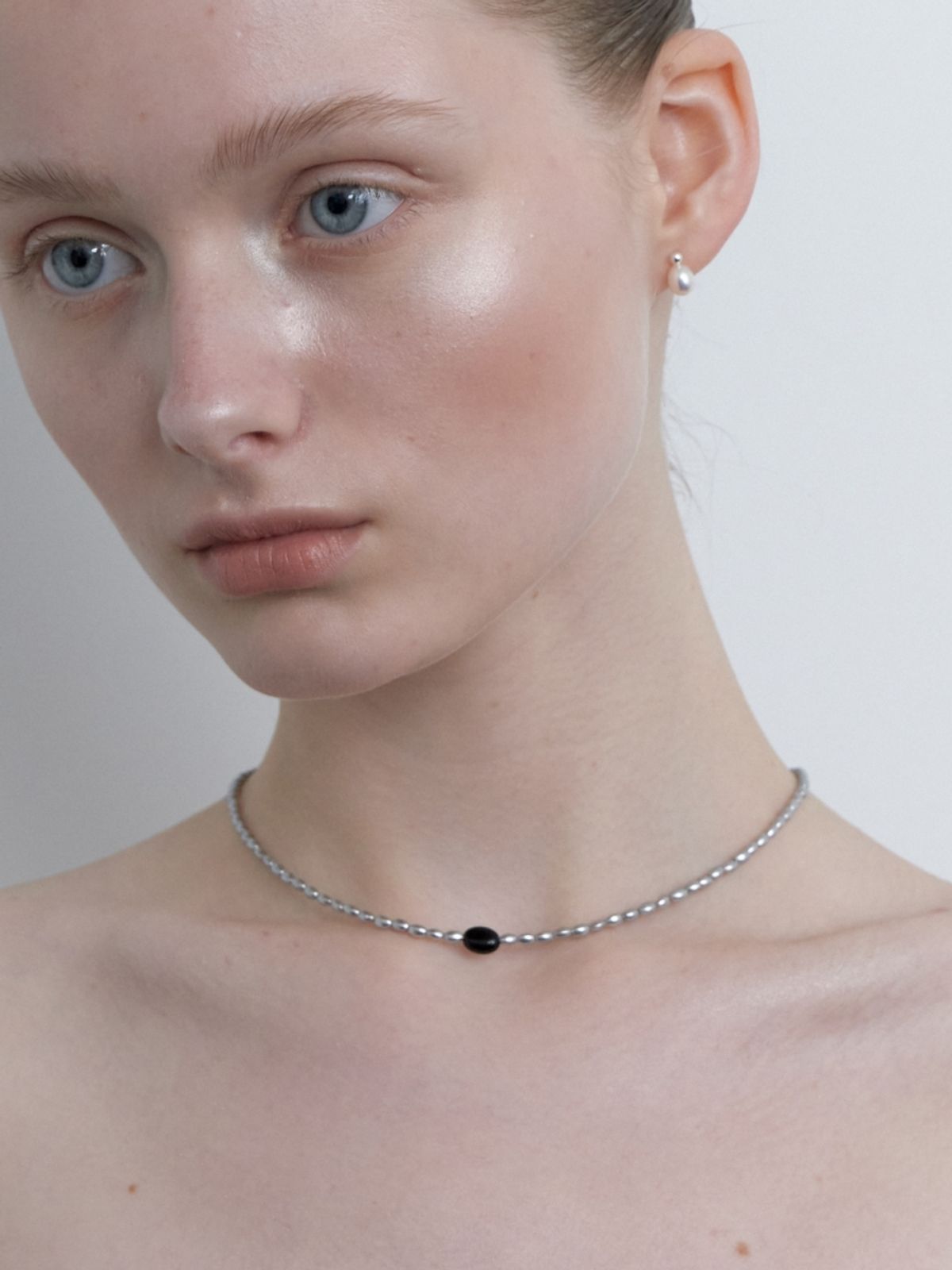 러브미몬스터(LOVE ME MONSTER) Chic Grey Pearl Gem Necklace (L251MNK010)
