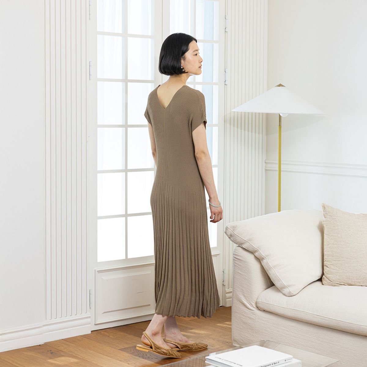 랭썬(LANGSON) LS_V-neck pleated dress_KHAKI