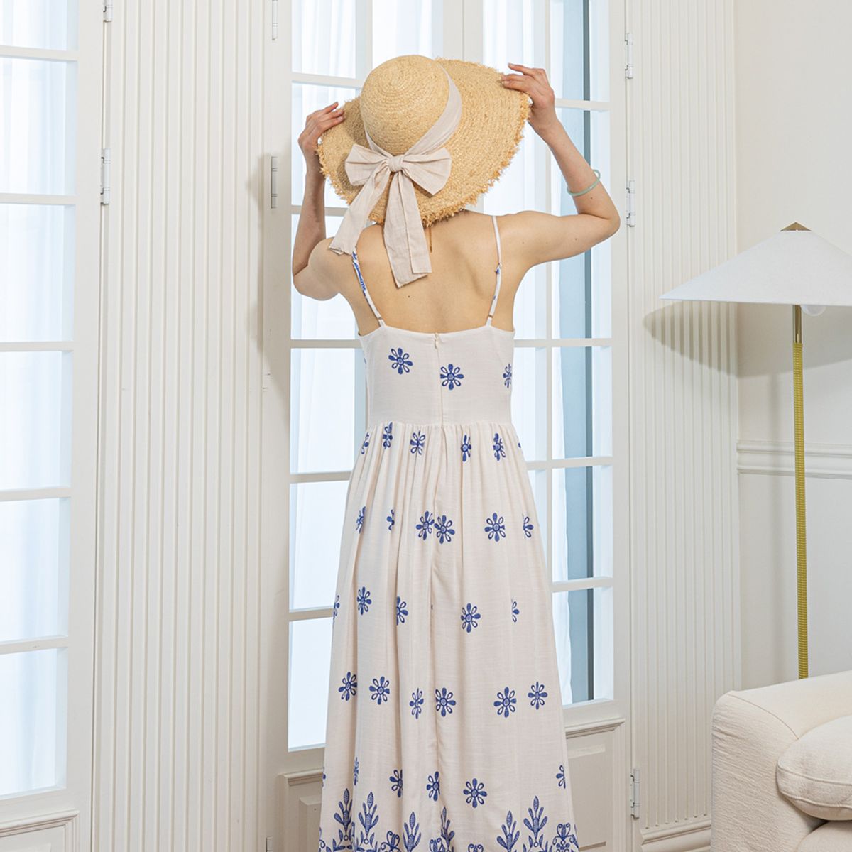 랭썬(LANGSON) LS_Blue flower dress_IVORY