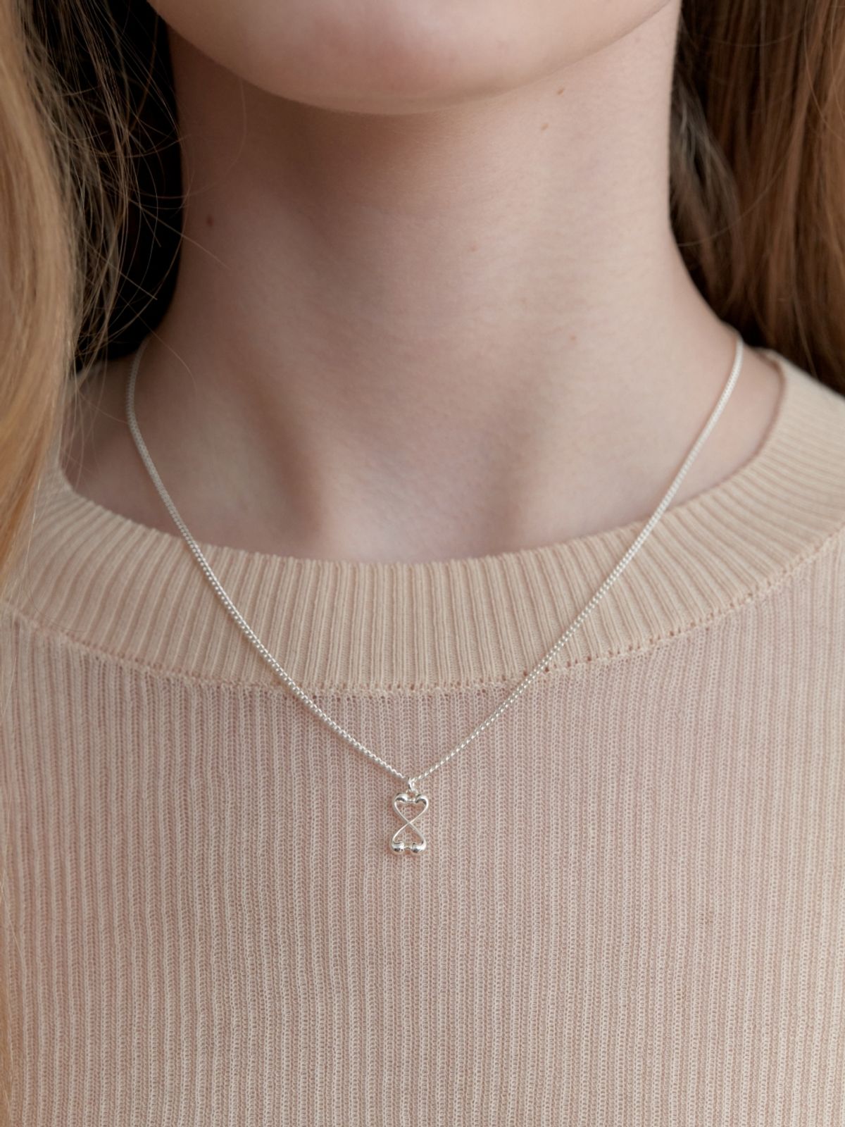 러브미몬스터(LOVE ME MONSTER) Hourglass Mont Chain Necklace (L251MNK090)