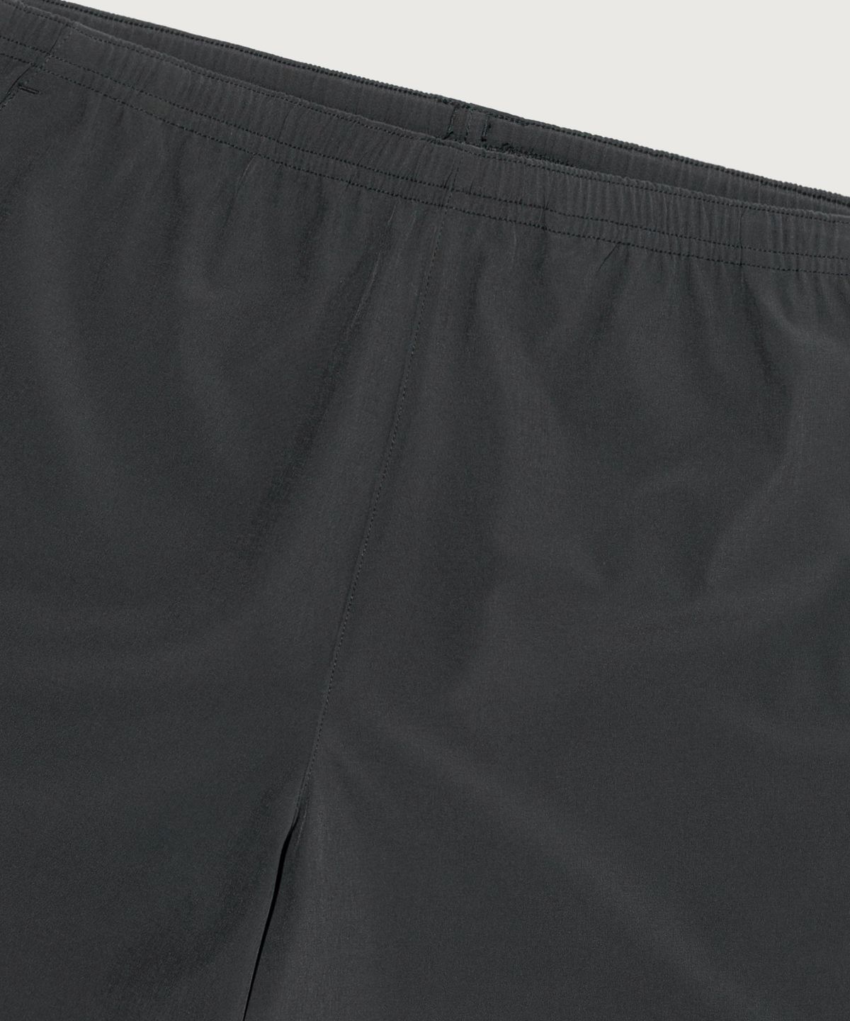 챔피온(CHAMPION) C로고 우븐 5인치 숏팬츠 Charcoal