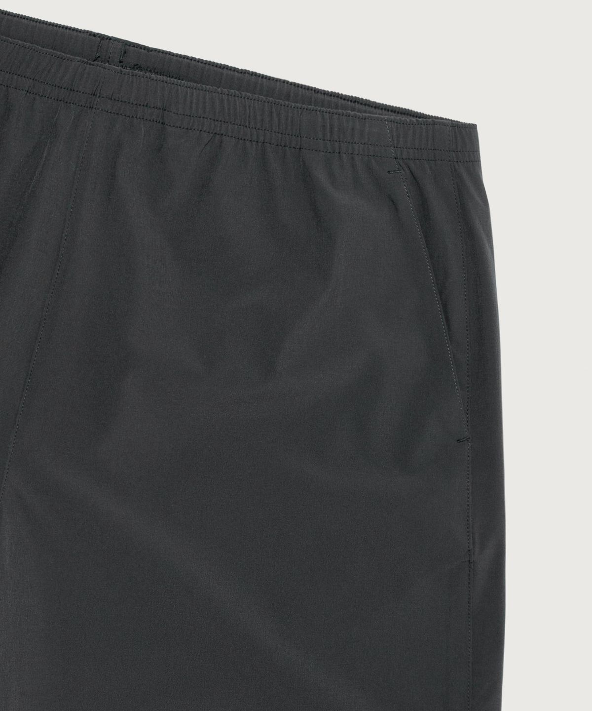챔피온(CHAMPION) C로고 우븐 5인치 숏팬츠 Charcoal