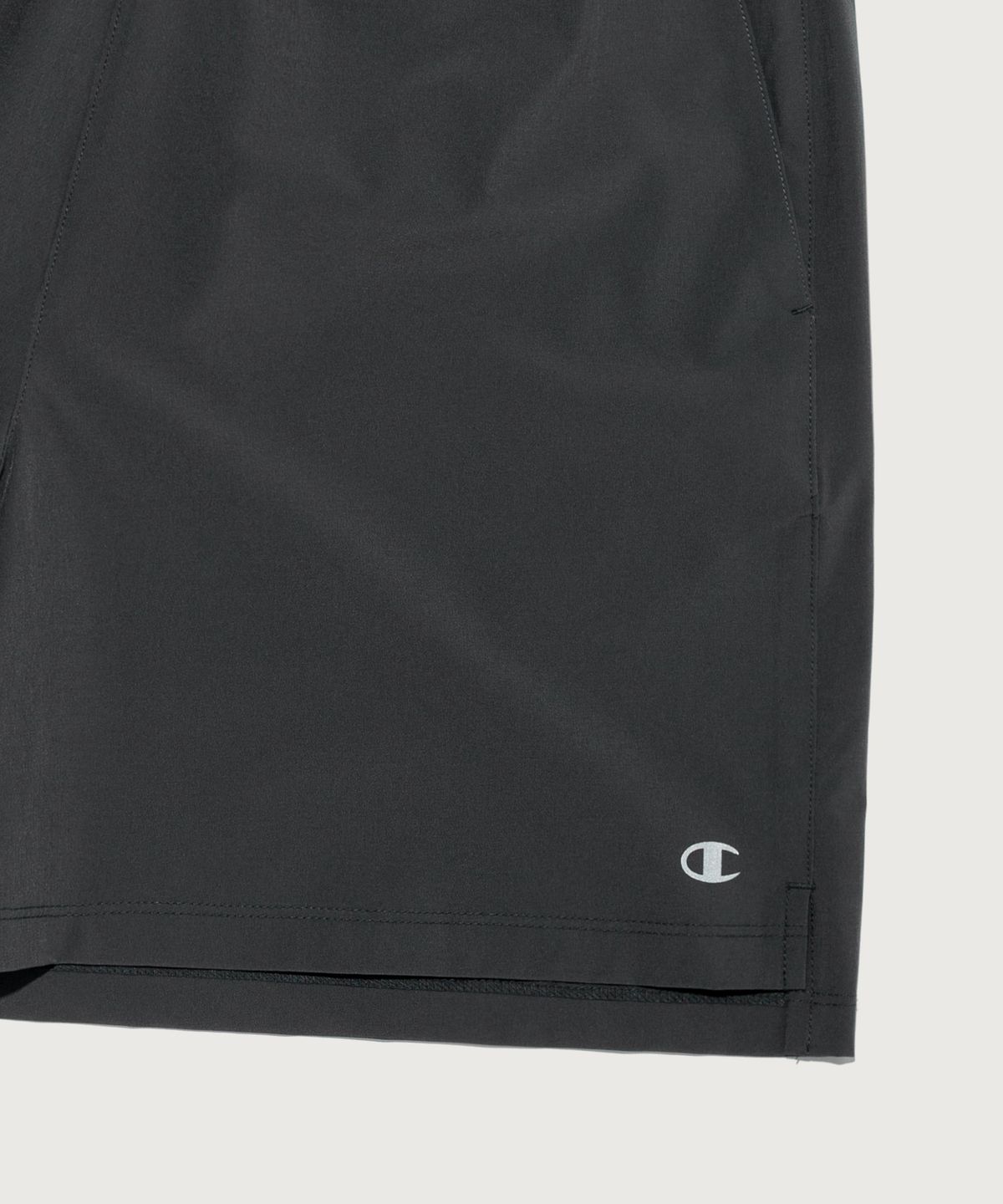챔피온(CHAMPION) C로고 우븐 5인치 숏팬츠 Charcoal