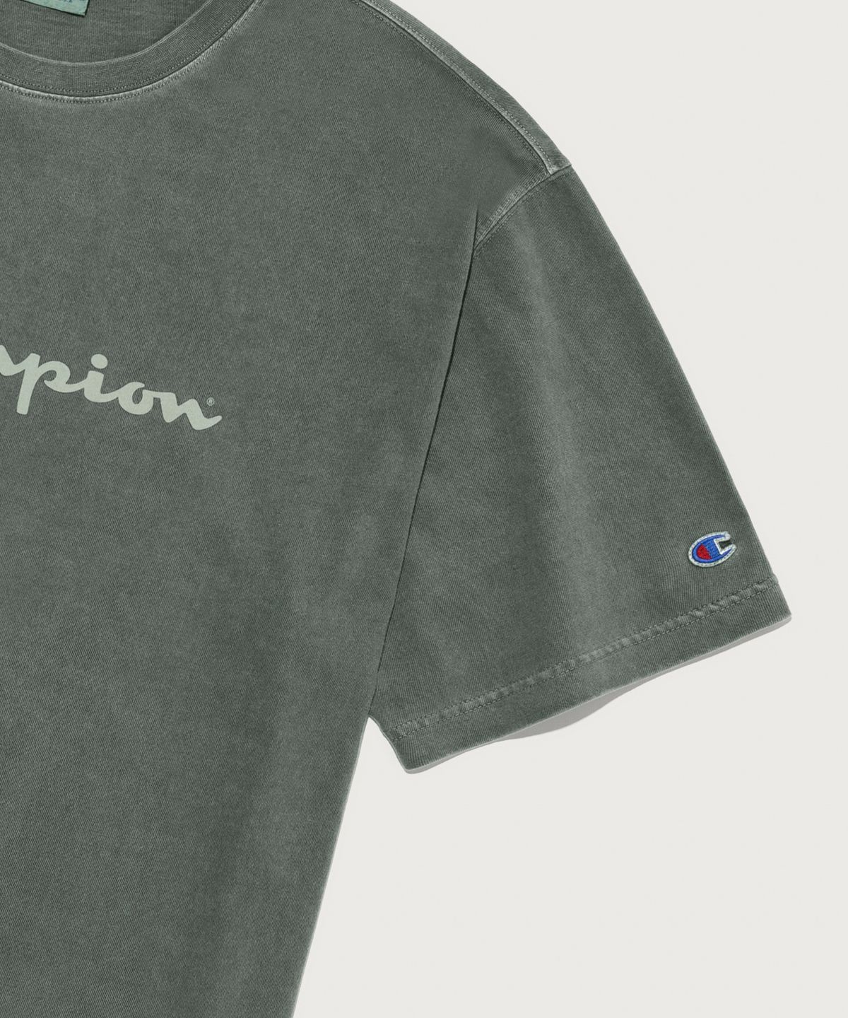 챔피온(CHAMPION) 빅 로고 피그먼트 반팔 티셔츠 Green