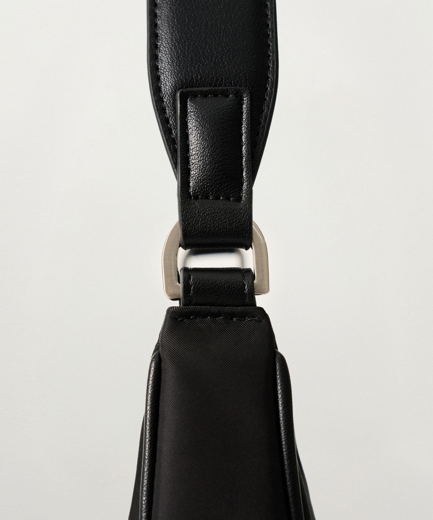 【SATUR】MINI SHOULDER BAG MUSINSA | SATUR Mini Hobo Shoulder Bag Black