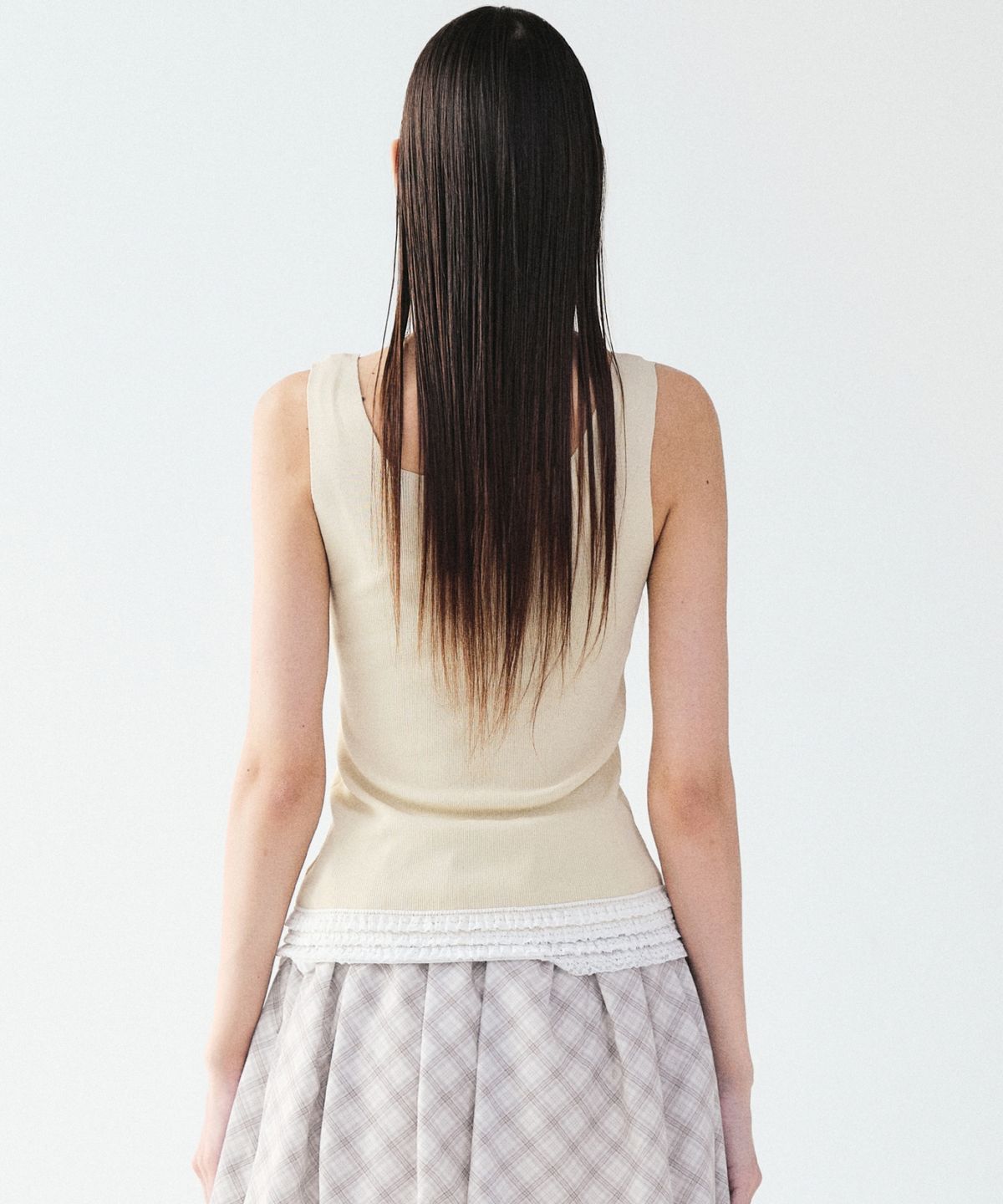닉앤니콜(NICK&NICOLE) FRILL KNIT SLEEVELESS_BEIGE