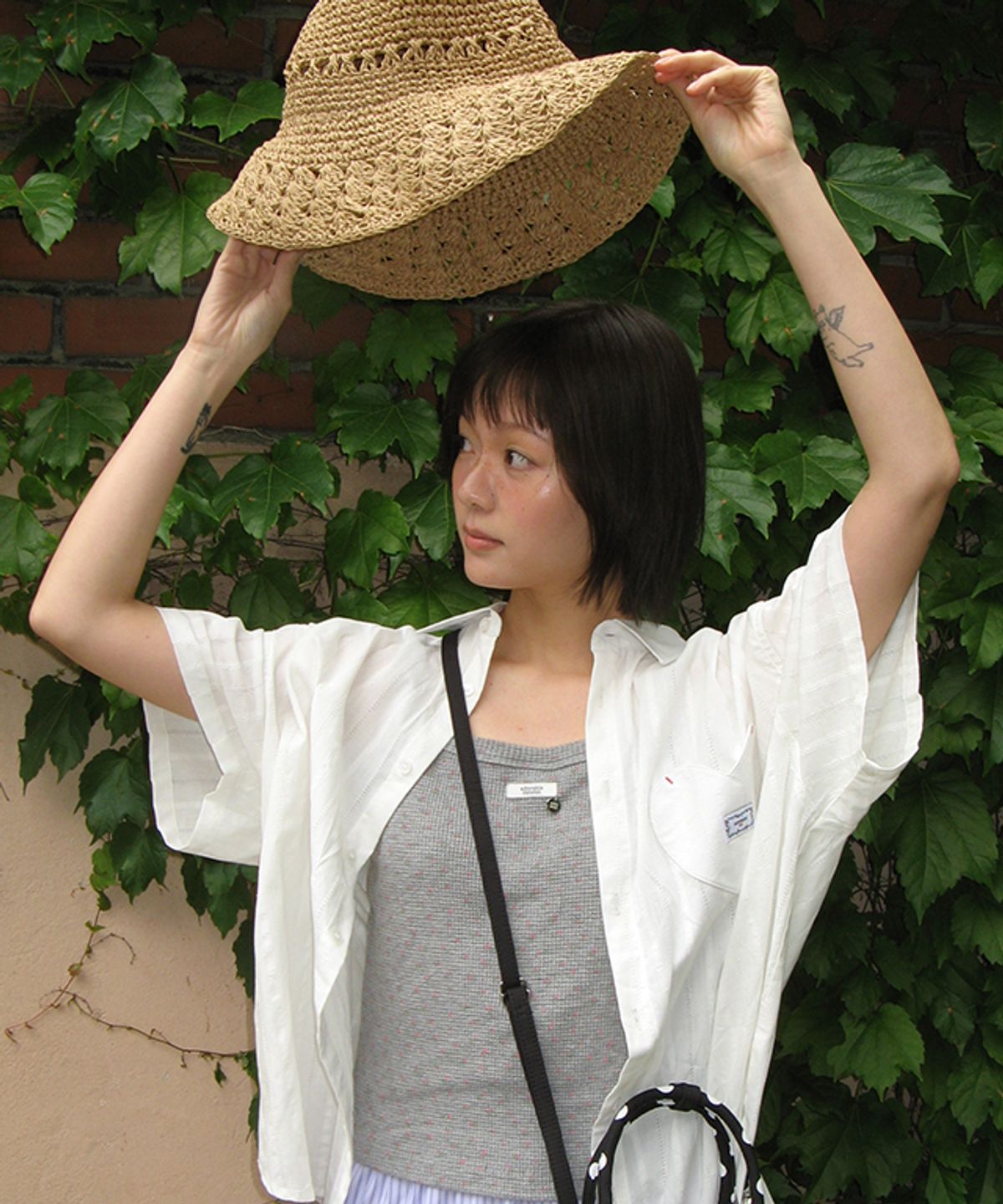 론론(RONRON) RAFFIA CROCHET FLOPPY HAT BEIGE