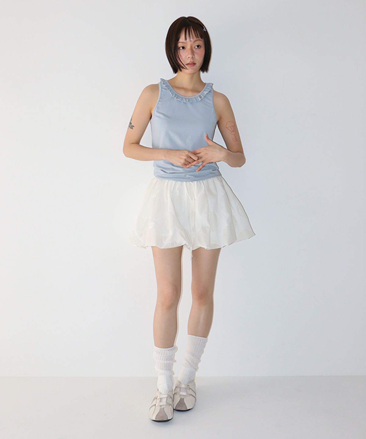 론론(RONRON) AIRY DOT MINI SKIRT WHITE