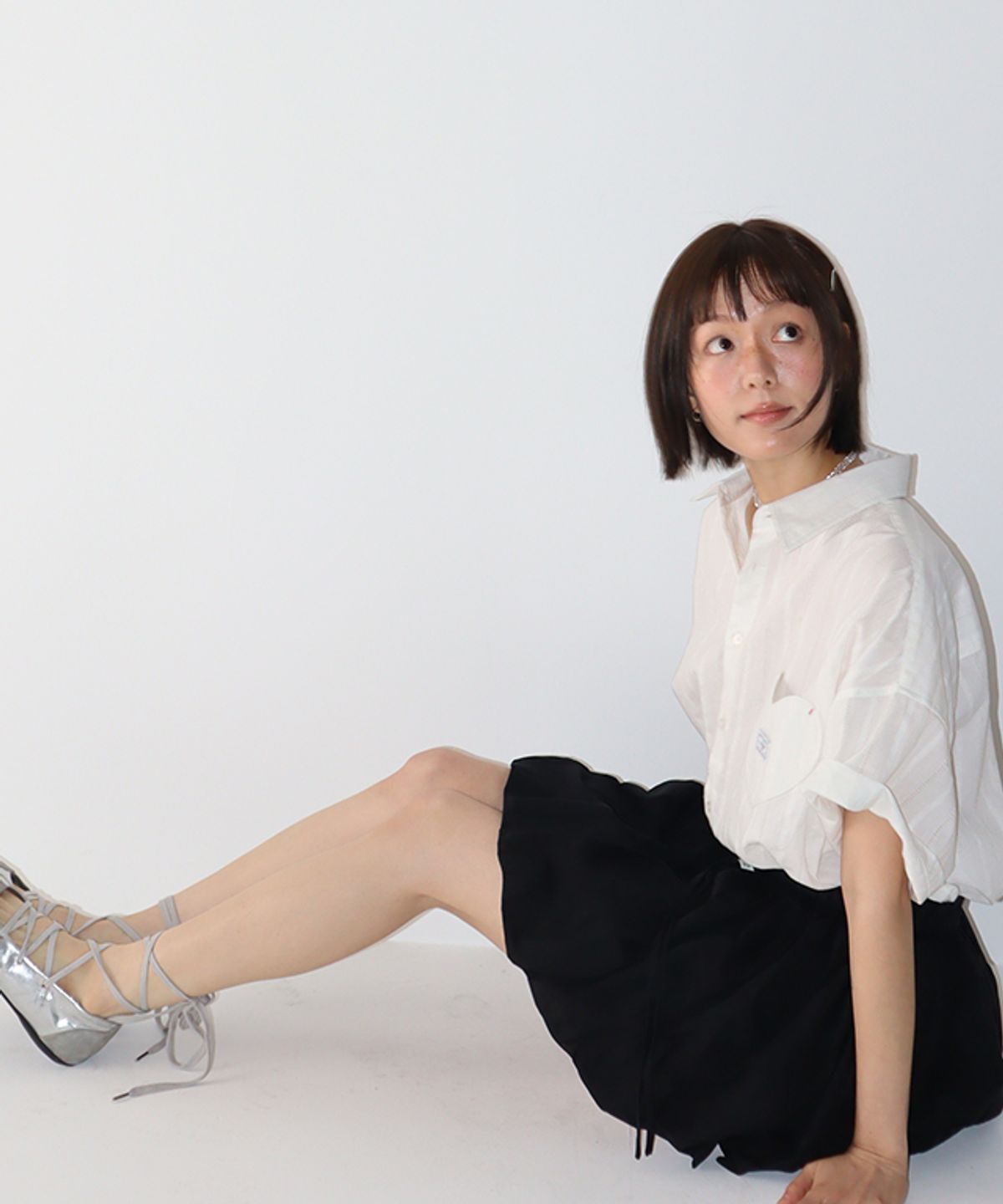 론론(RONRON) AIRY DOT MINI SKIRT BLACK