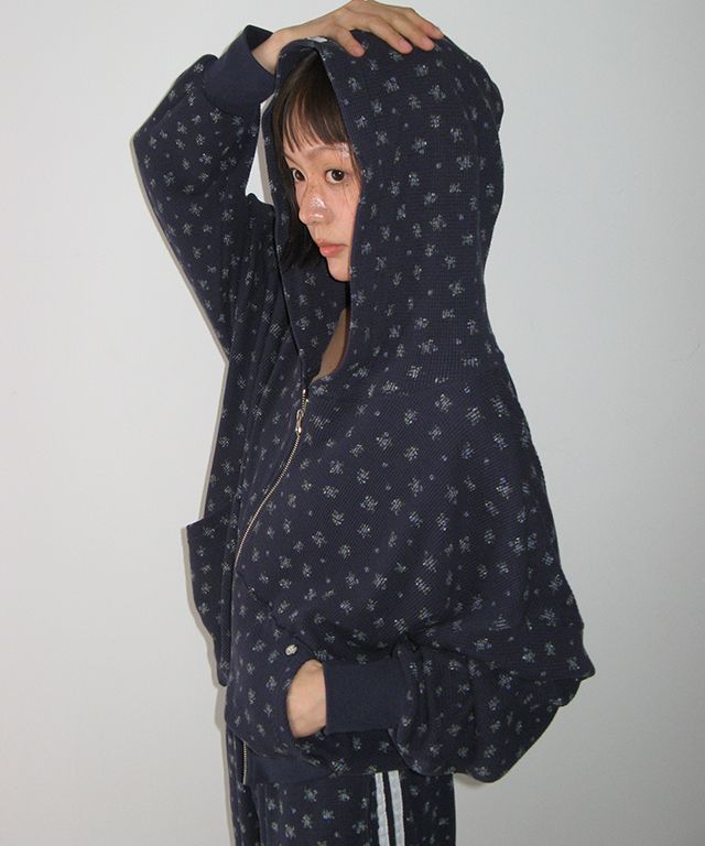 MUSINSA公式 | RONRON WALFFLE FLORAL TRACK PANTS NAVY