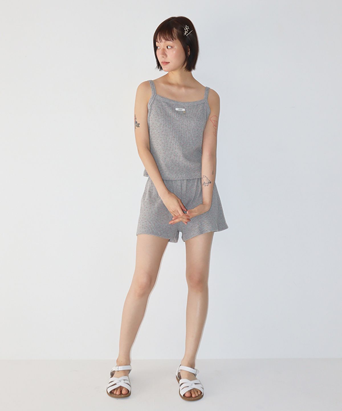 론론(RONRON) WALFFLE FLORAL SHORT PANTS GREY