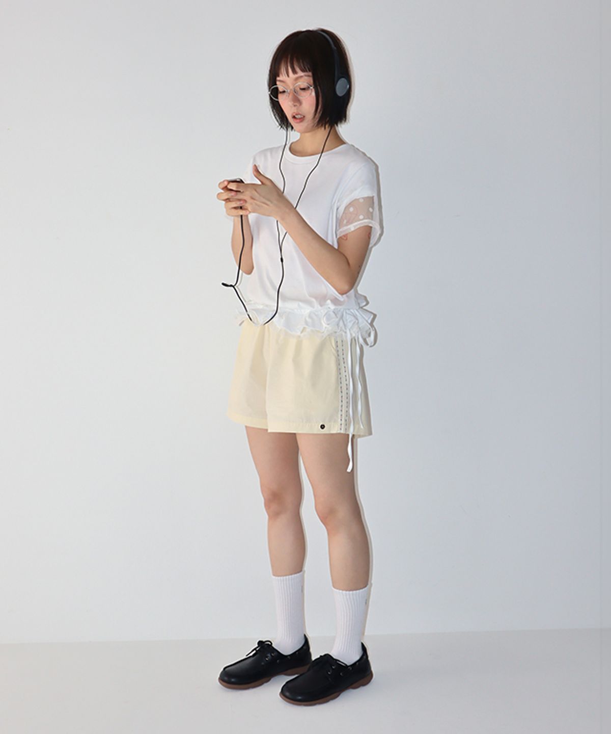 론론(RONRON) DOT MESH FRILL SHORT SLEEVE T SHIRT WHITE