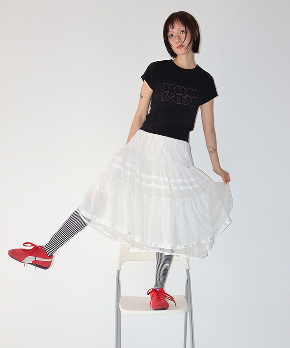 론론(RONRON) VINTAGE APPLIQUE LOGO T SHIRT BLACK