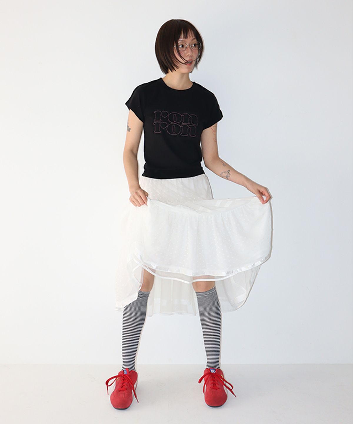 론론(RONRON) VINTAGE APPLIQUE LOGO T SHIRT BLACK