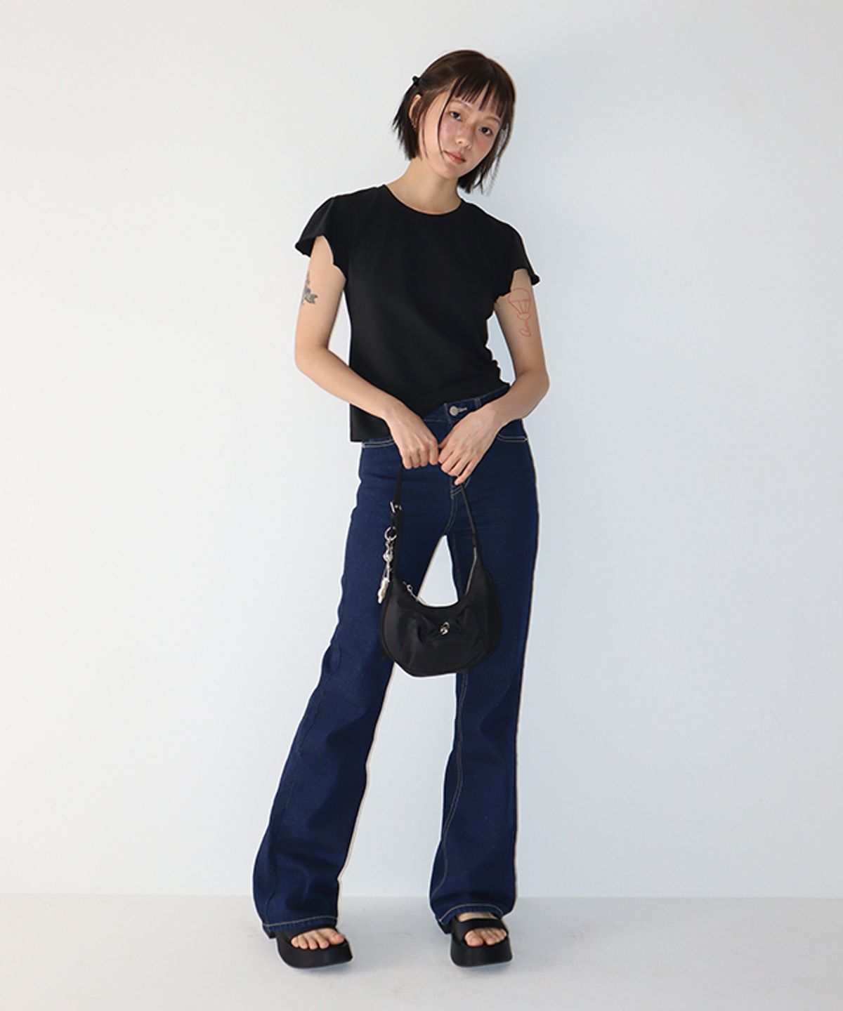 론론(RONRON) RAW EDGE PUFF T SHIRT BLACK