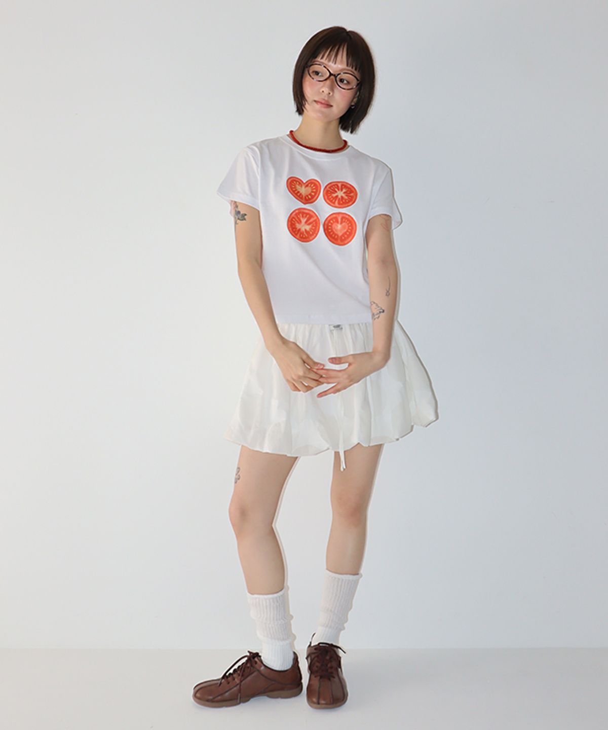 론론(RONRON) SLICED TOMATO CROP T SHIRT WHITE