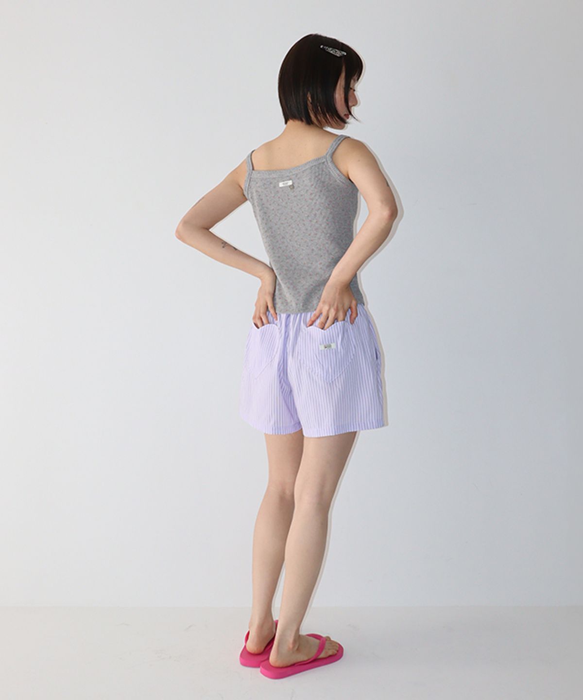 론론(RONRON) WALFFLE FLORAL SLEEVELESS GREY