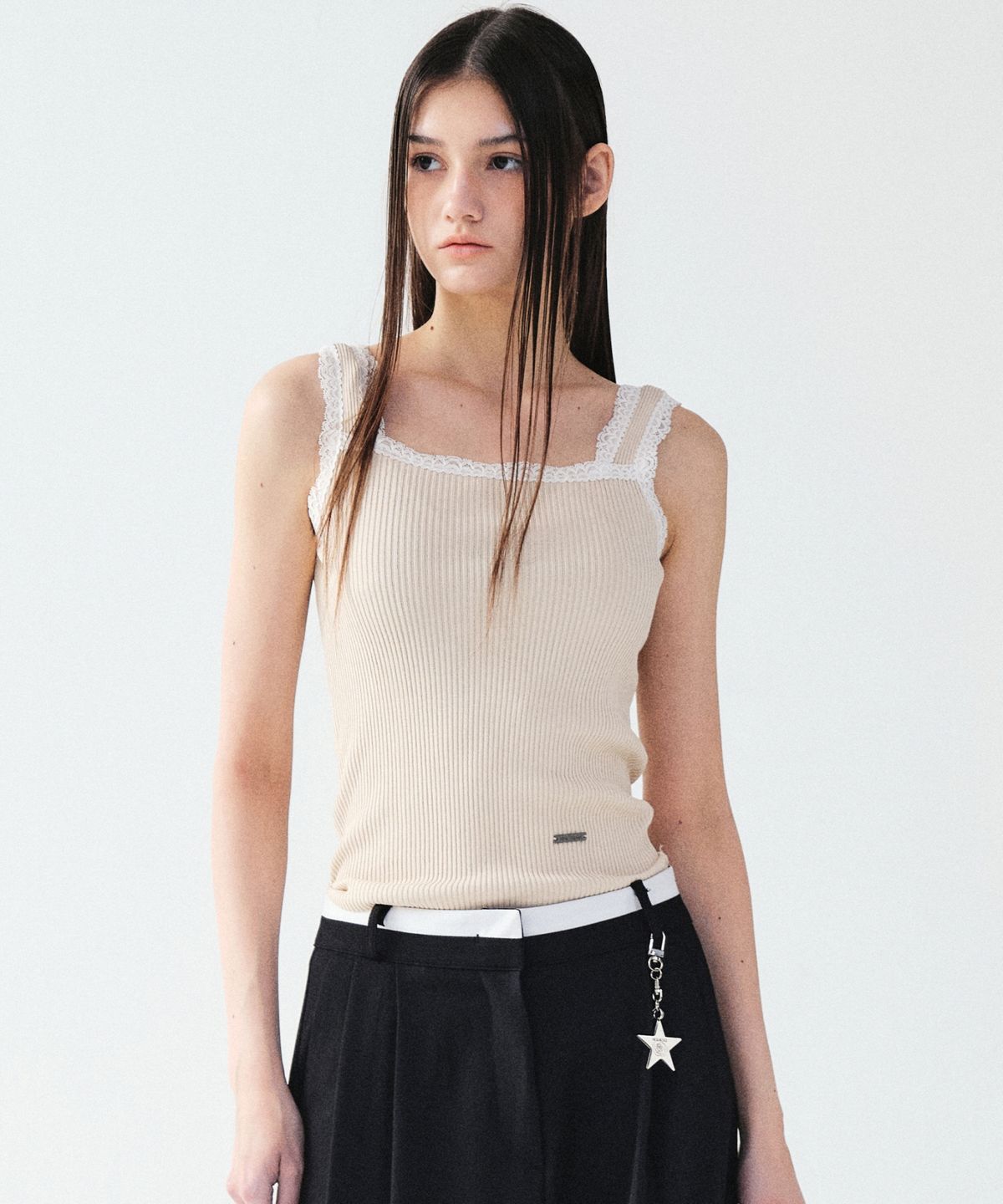 닉앤니콜(NICK&NICOLE) LACE KNIT SLEEVELESS_BEIGE