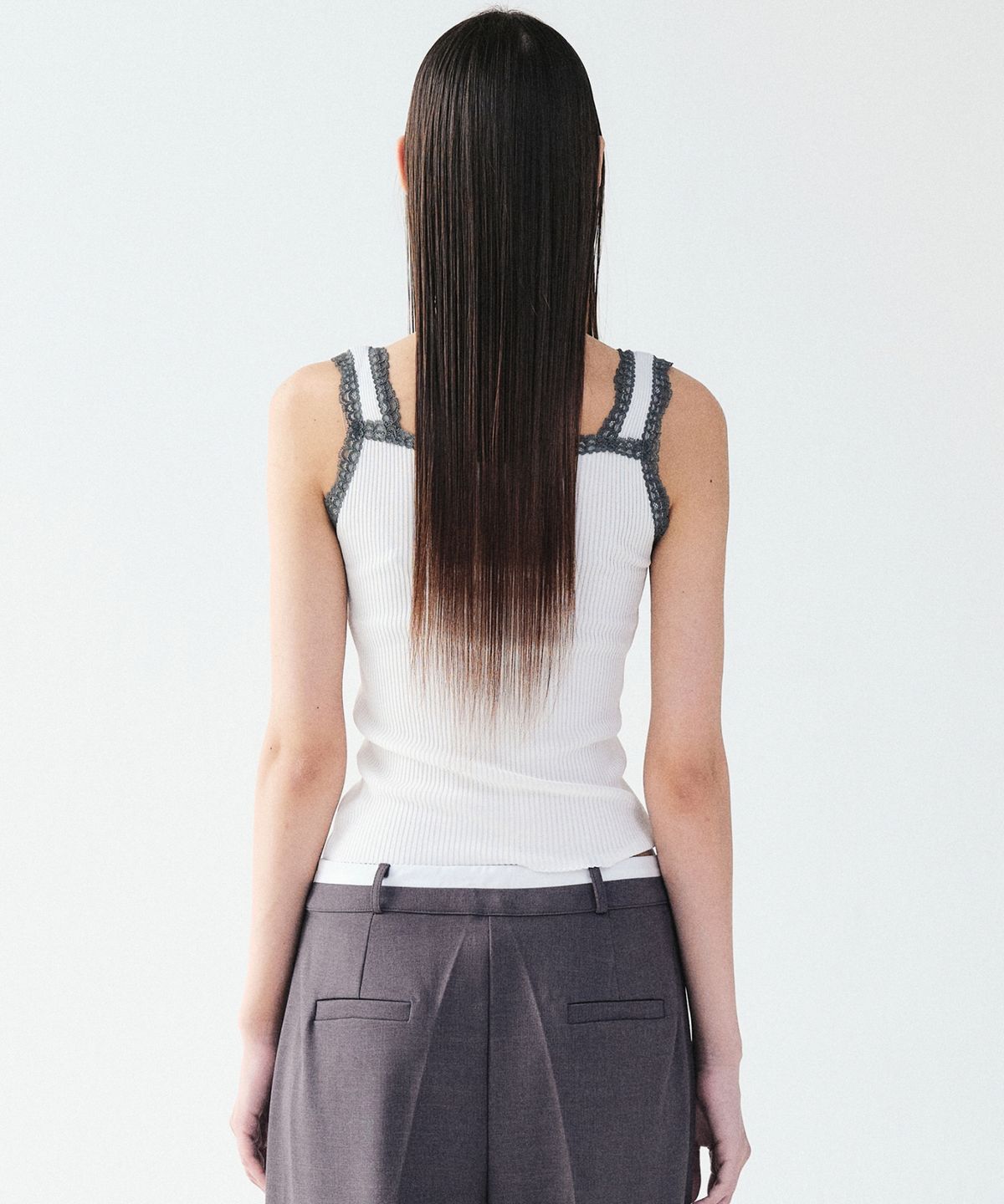 닉앤니콜(NICK&NICOLE) LACE KNIT SLEEVELESS_IVORY