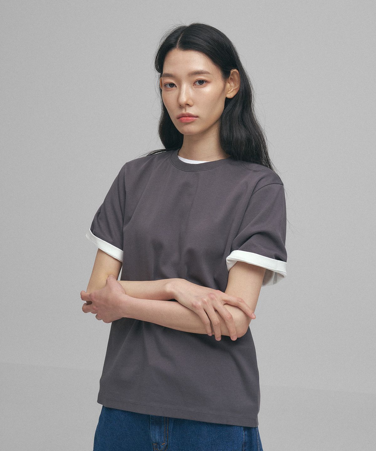 어나더오피스 우먼(ANOTHER OFFICE WOMEN) w. Basis Tee (Graphite)