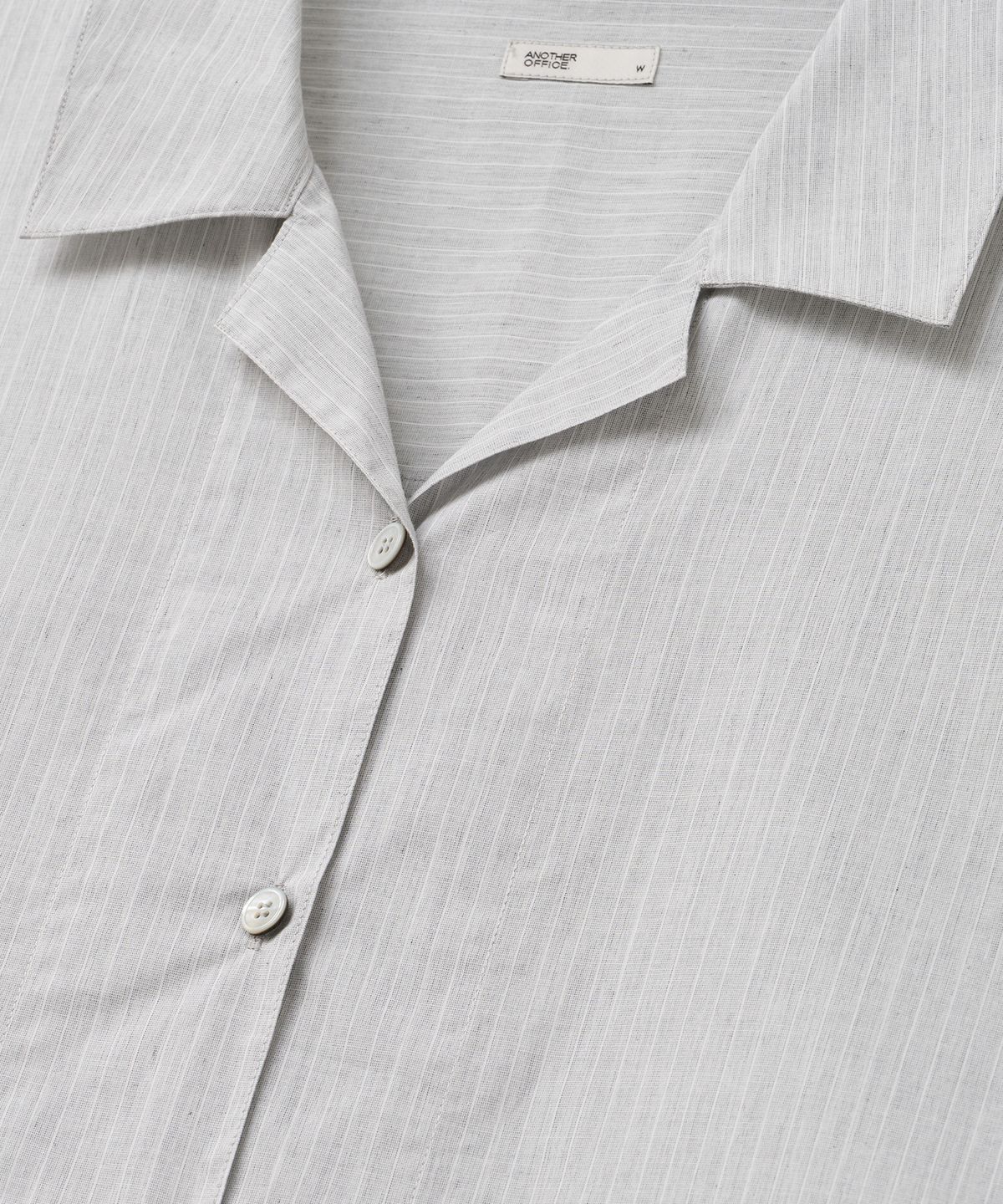 어나더오피스 우먼(ANOTHER OFFICE WOMEN) w. Broad Open-Collar Shirt (Gary Stripe)