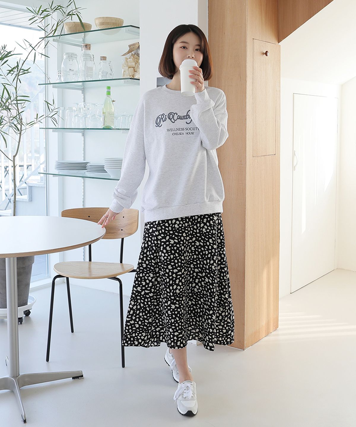 빼빼(BBAEBBAE) 뒷밴딩 레오파드 플레어 롱스커트
