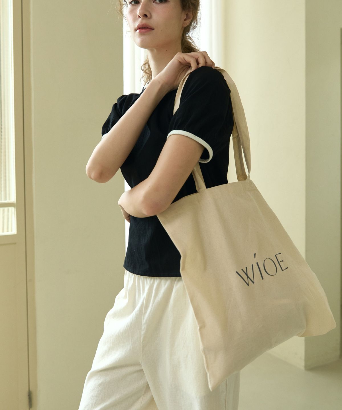 위오이(WIOE) Wioe Logo Cotton Bag_Beige