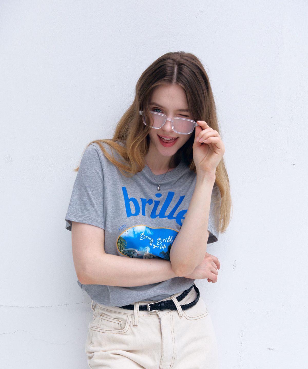 브릴먼스(BRILLEMONTHS) 빈티지 스카이 라운드 스탠다드핏 티셔츠 [3 Color]