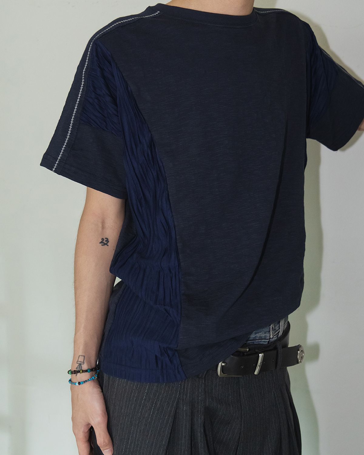 카락터(KARACTOR) Crease half T-shirts / Navy