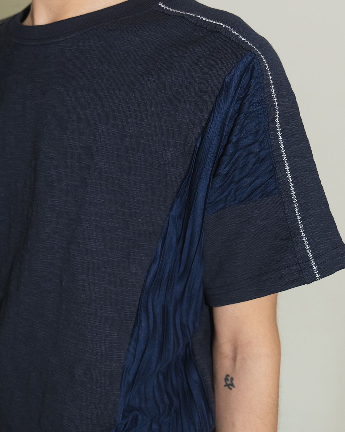 카락터(KARACTOR) Crease half T-shirts / Navy