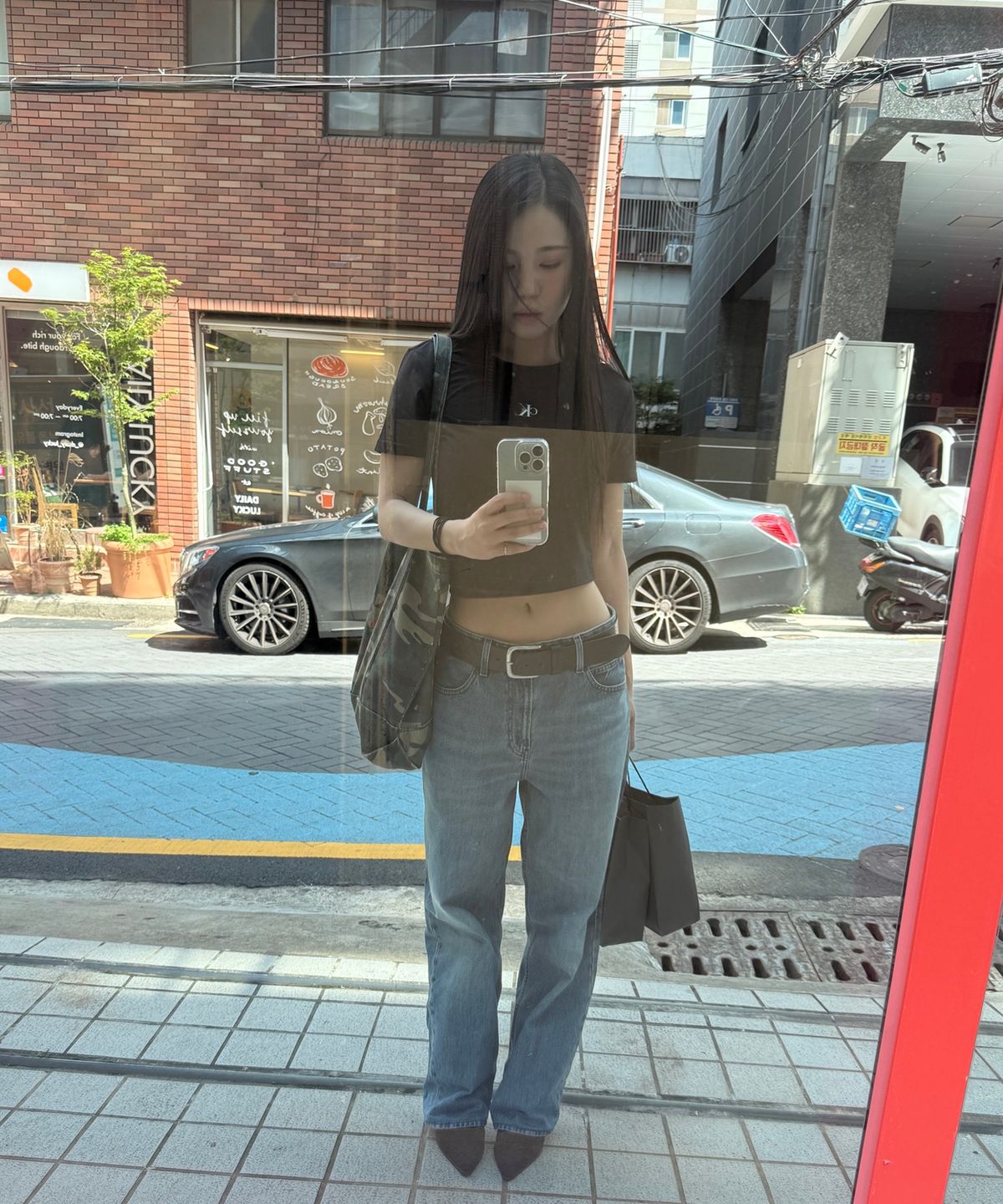 캘빈클라인 진(CALVIN KLEIN JEANS) 여성 슬림핏 베이비 크롭 반팔 티셔츠 47AB213 UB1